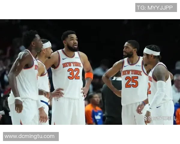 尼克斯与黄蜂激战正酣球迷期待精彩对决再续传奇 尼克斯与黄蜂激战正酣球迷期待精彩对决再续传奇